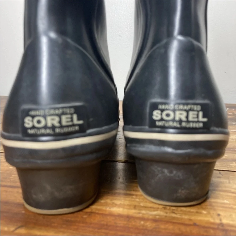 Sorel Conquest Carly rain boots womens 7 38 Waterproof Rubber Black leather edge